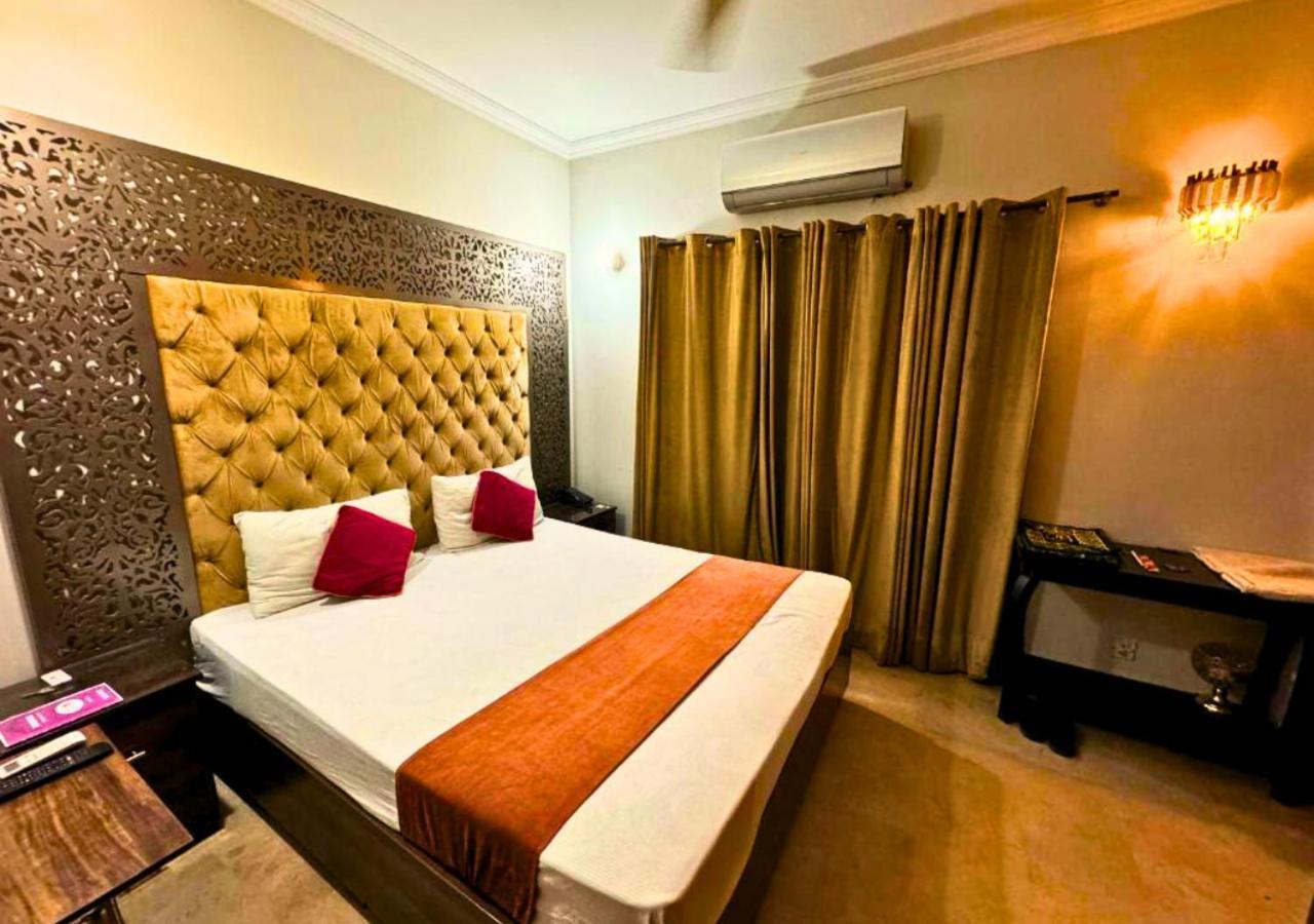 Doves Inn Hotel Kalma Chowk Lahore Exterior photo