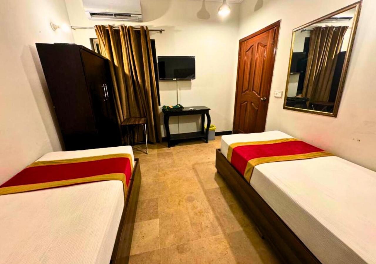 Doves Inn Hotel Kalma Chowk Lahore Exterior photo